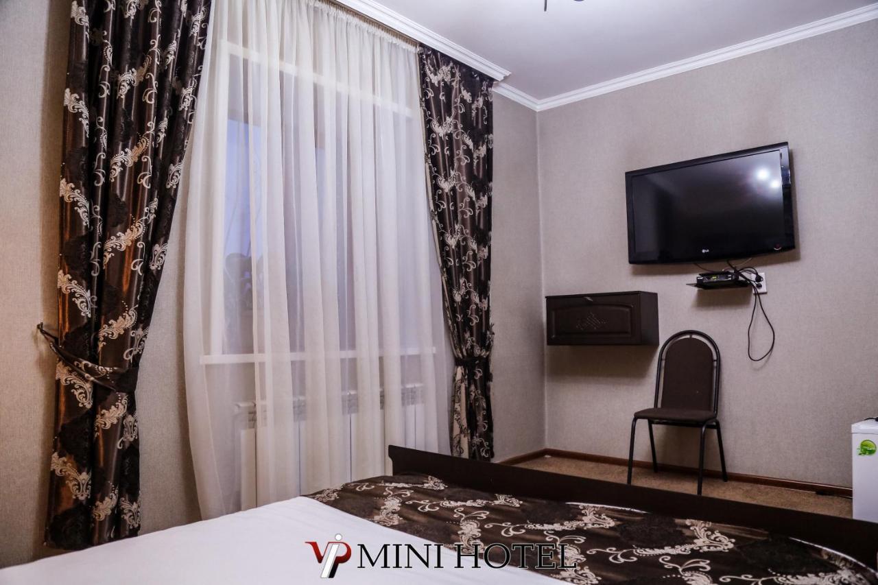 Vip Mini Hotel Semey Exterior foto