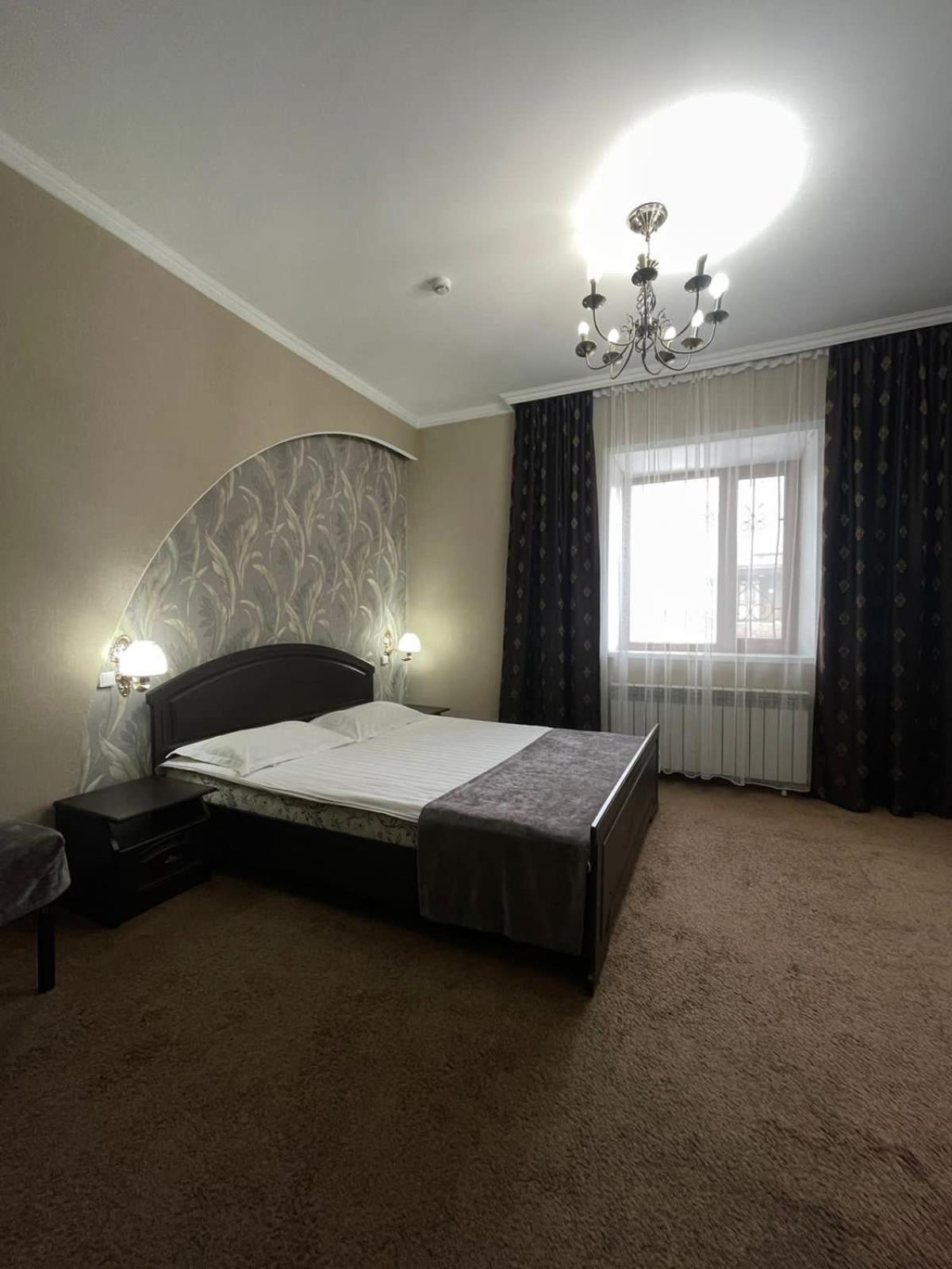 Vip Mini Hotel Semey Exterior foto