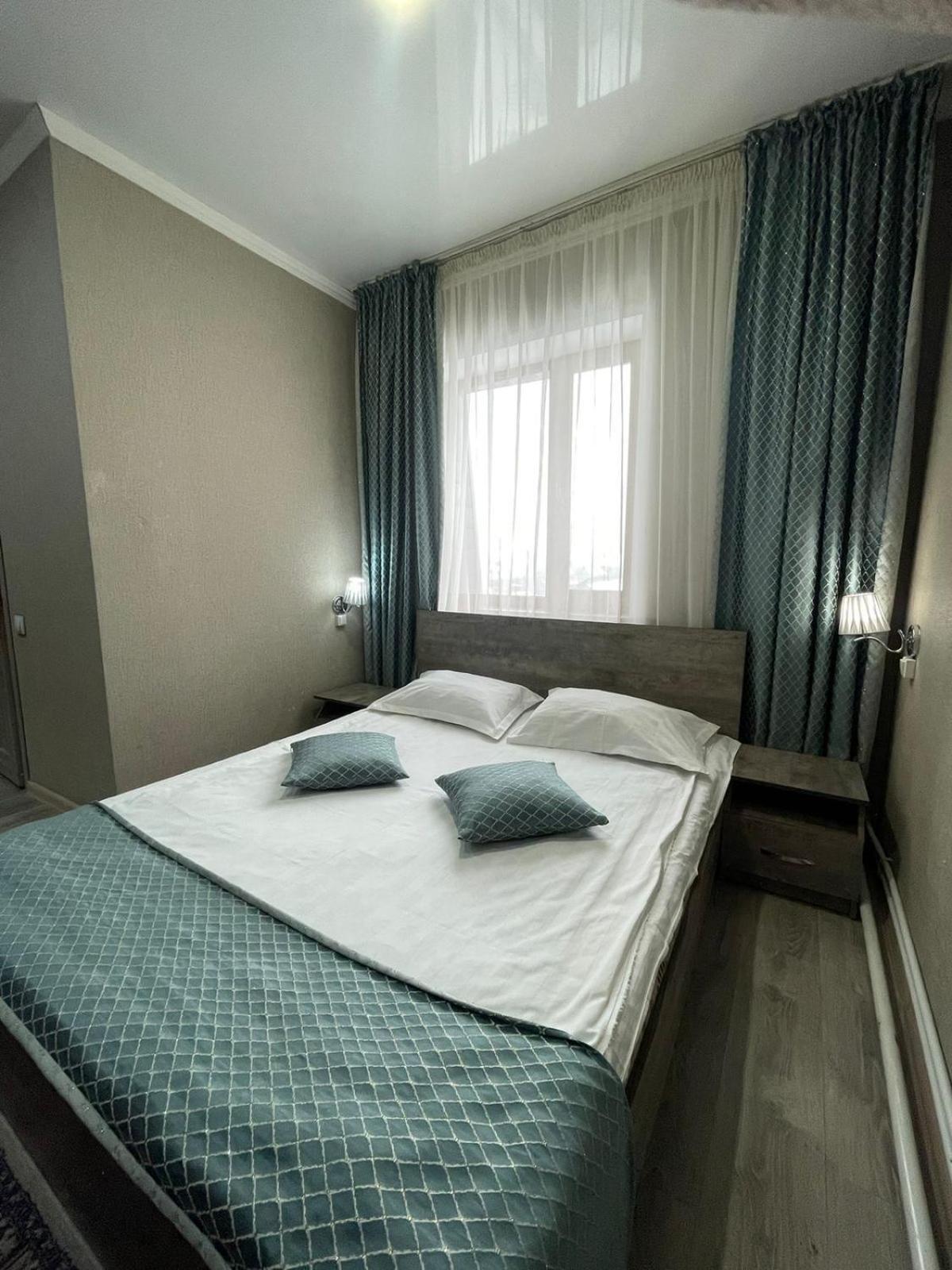 Vip Mini Hotel Semey Exterior foto