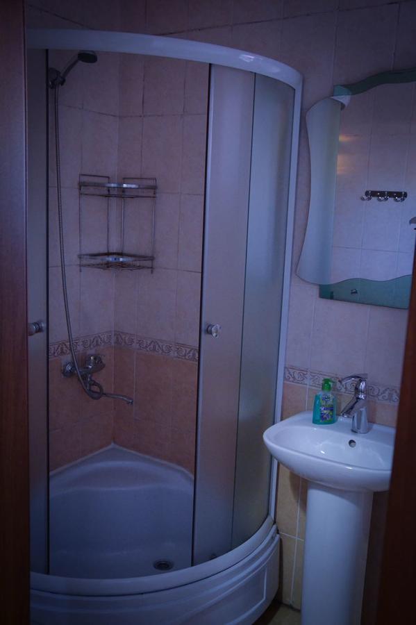 Vip Mini Hotel Semey Exterior foto